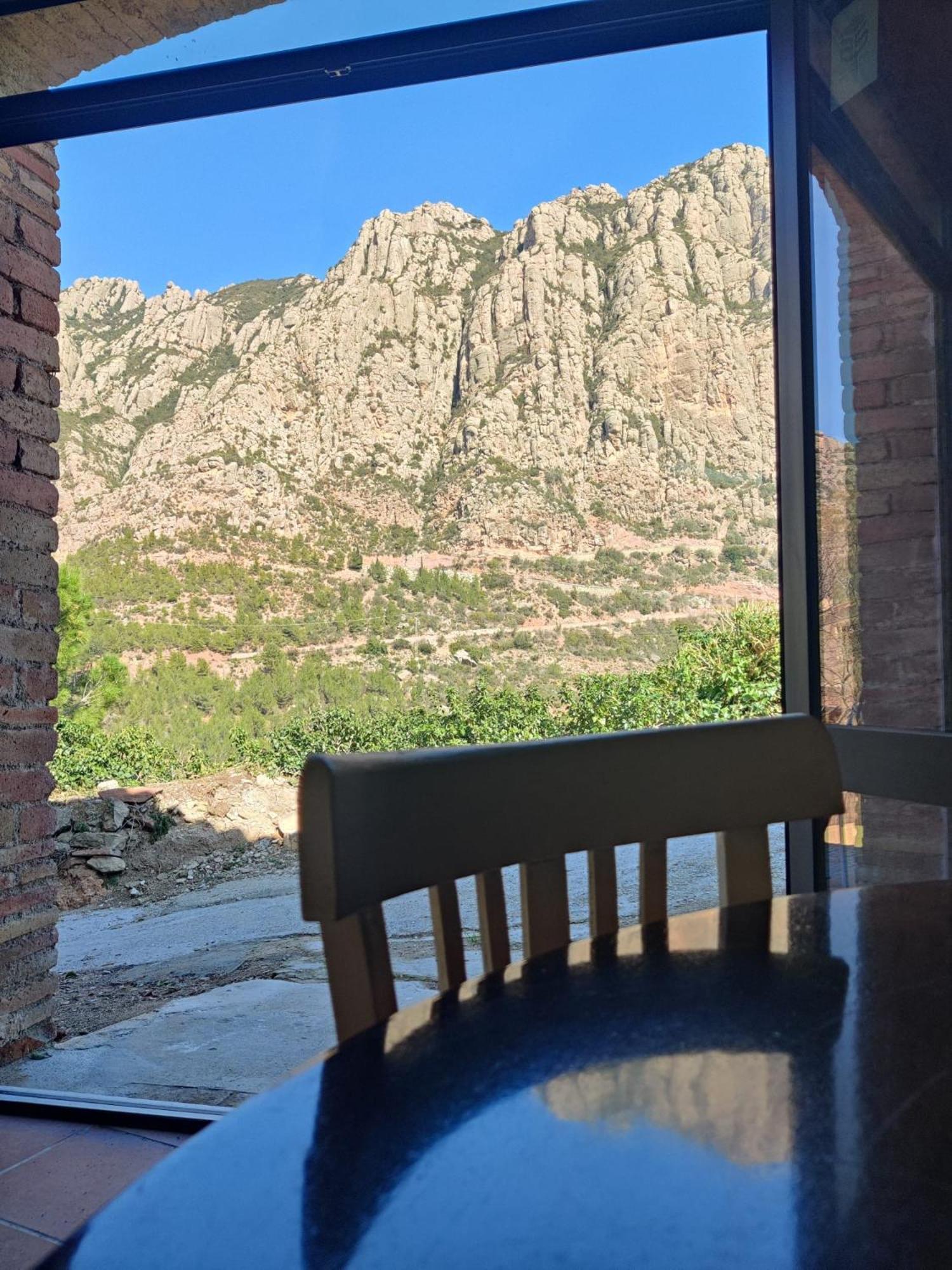 Cal Simon- Casa A Montserrat Collbato Exterior photo